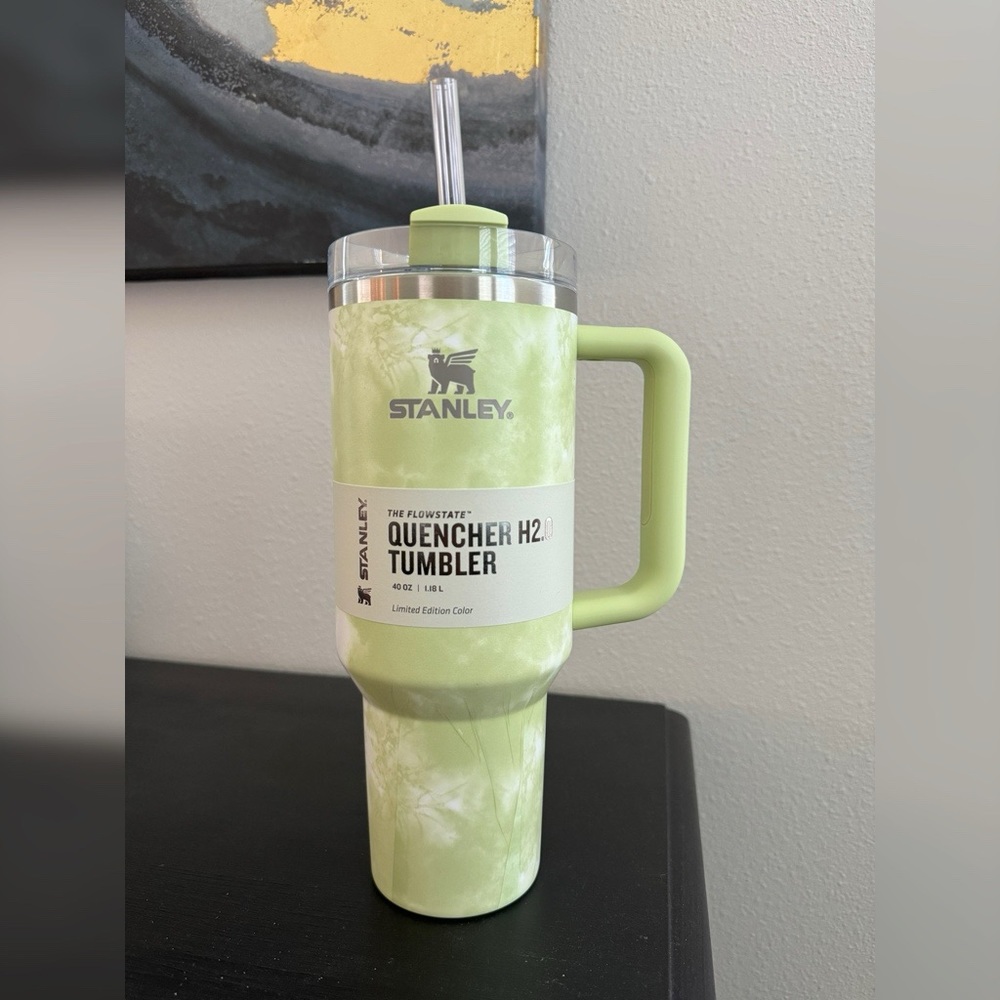 BNWT Citron Tie Dye Limited Edition Stanley 40oz Adventure Quencher 2.0